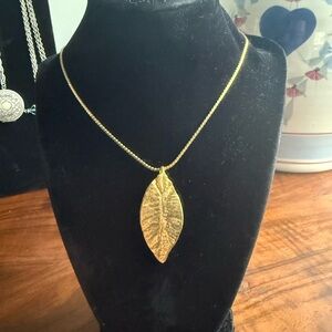 Gold Tone Leaf Pendant Necklace